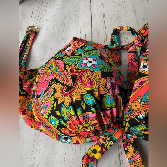 Victoria’s Secret beach sexy gorgeous push-up swim top multicolored paisley 36 C - Picture 2 of 12